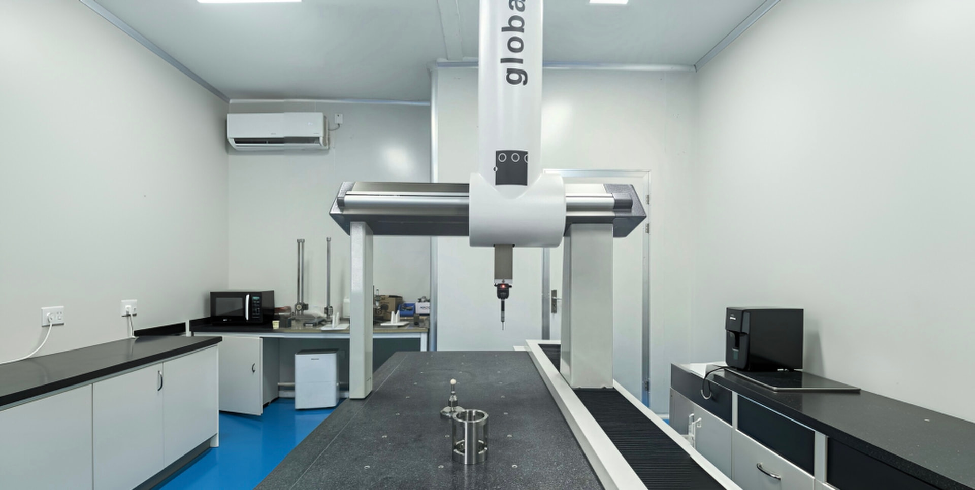 Climate-controlled CMM room — SEREIN