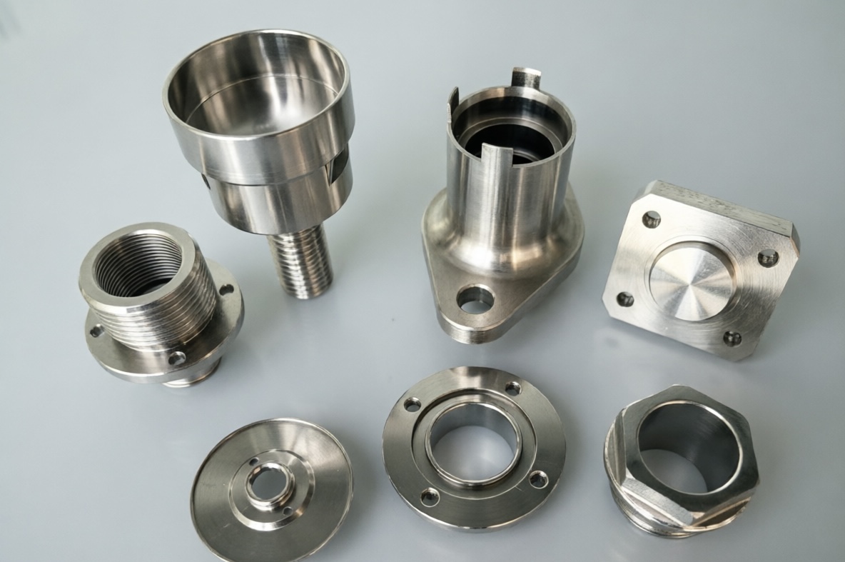 Housings, flanges & caps