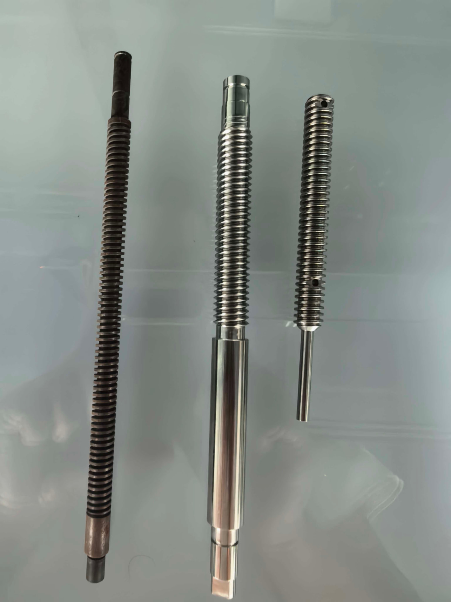 Lead screws & threaded shafts